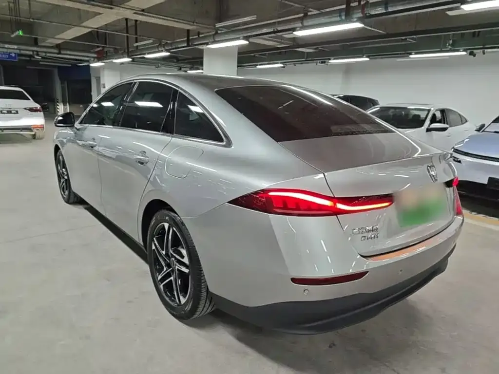 Roewe D7 — фото 4