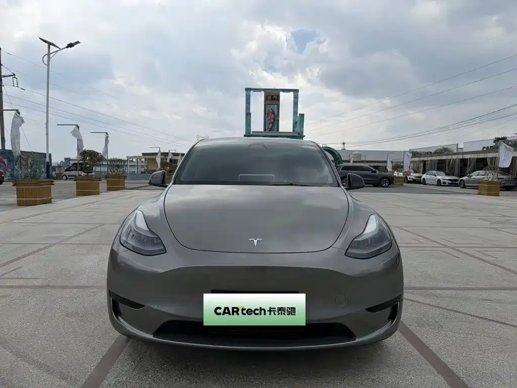 Tesla Model Y — фото 7