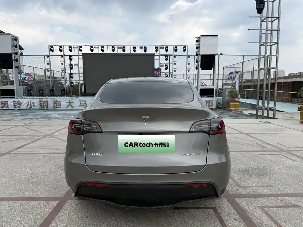 Tesla Model Y — фото 3