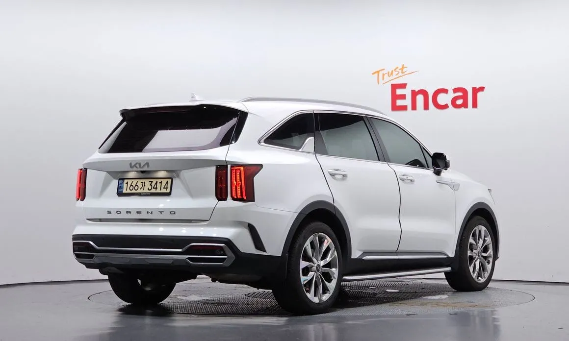 Kia Sorento — фото 6