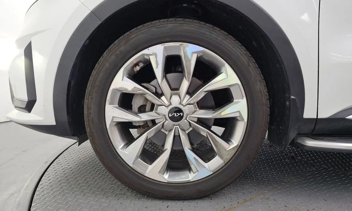 Kia Sorento — фото 9