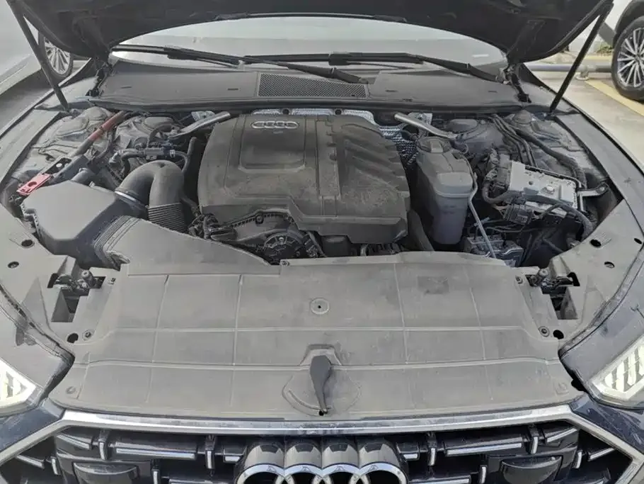 Audi A7L — фото 7