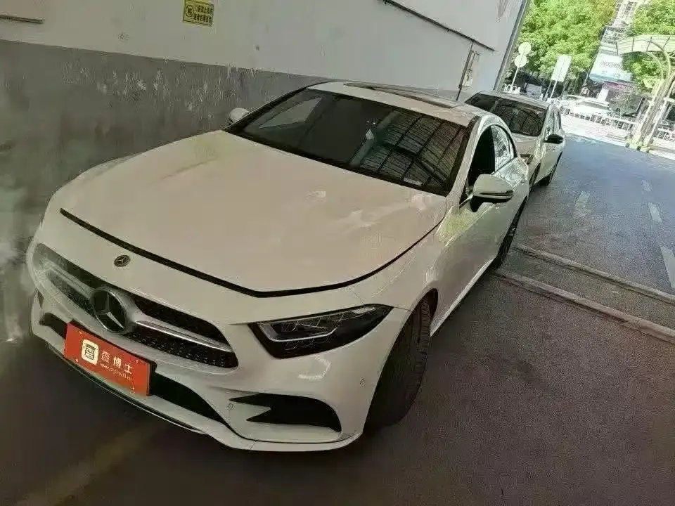 Mercedes-Benz CLS — фото 1