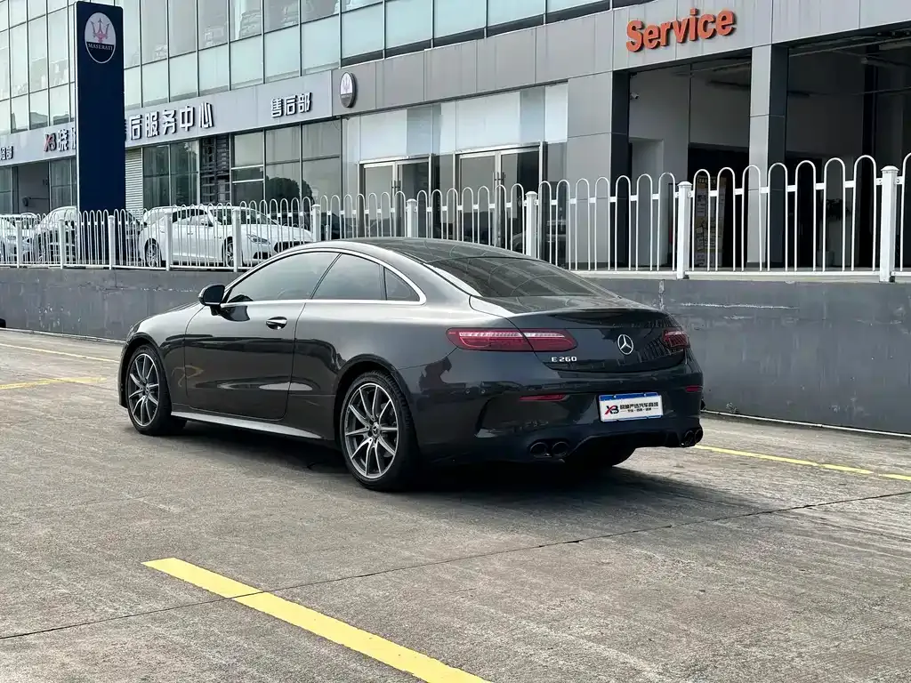 Mercedes-Benz E-Class (Import) — фото 4