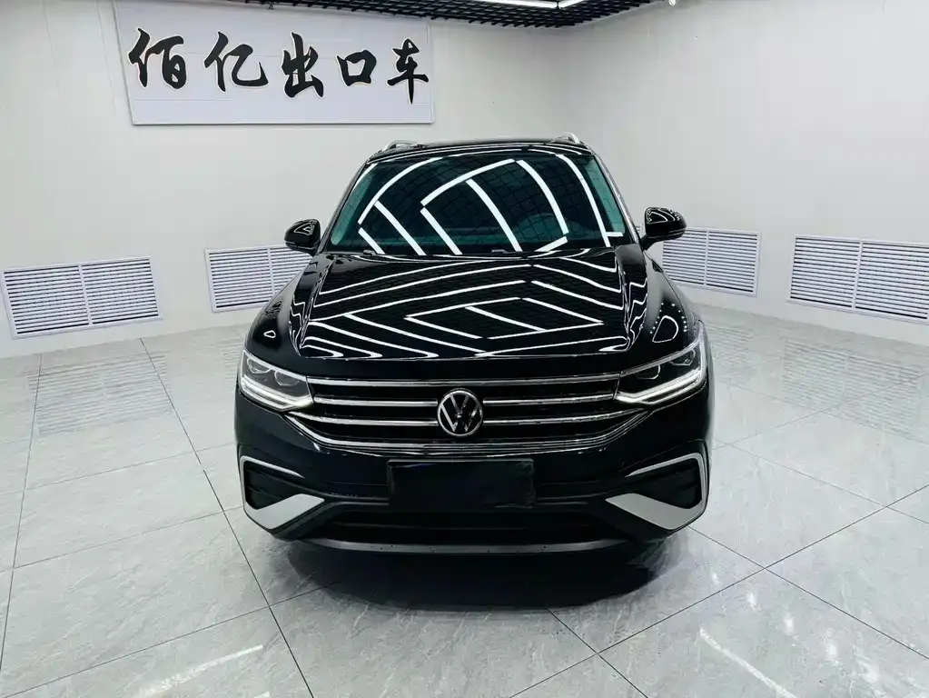 Volkswagen Tiguan L — фото 5