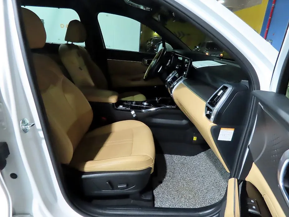 Kia Sorento — фото 10