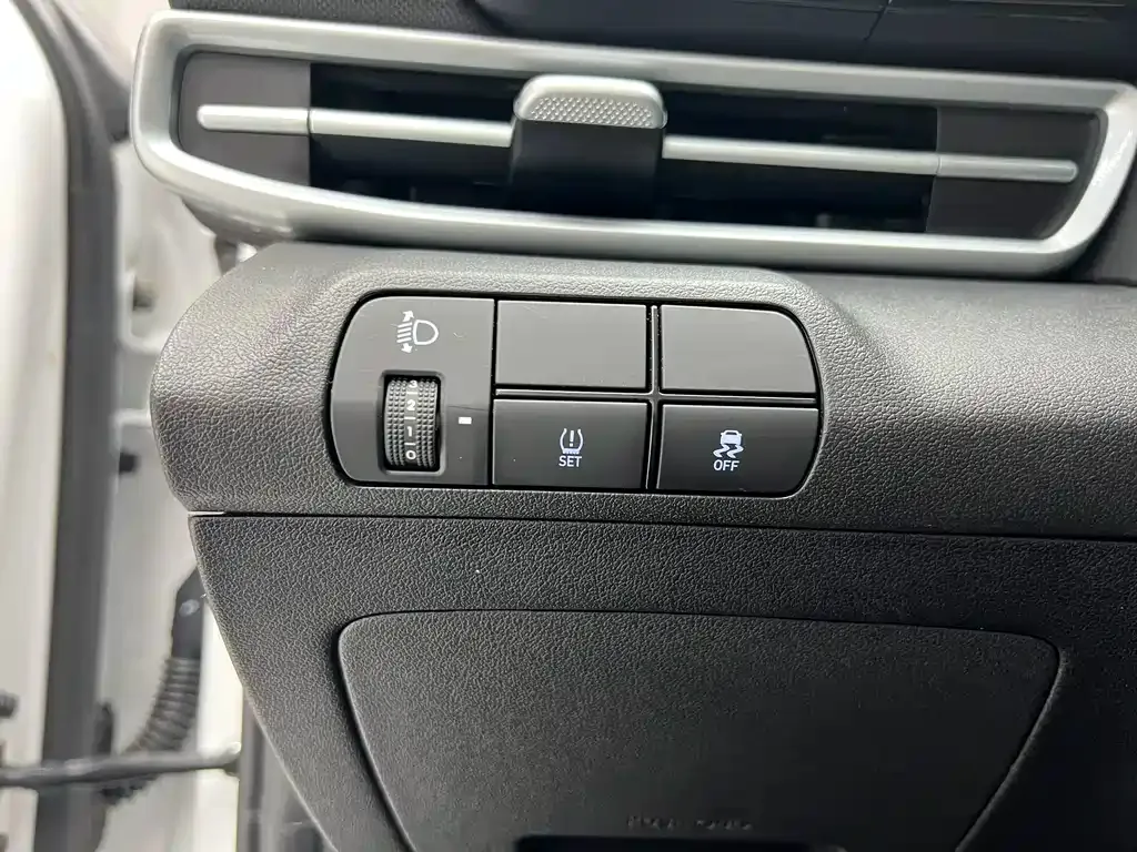 Hyundai Elantra — фото 8