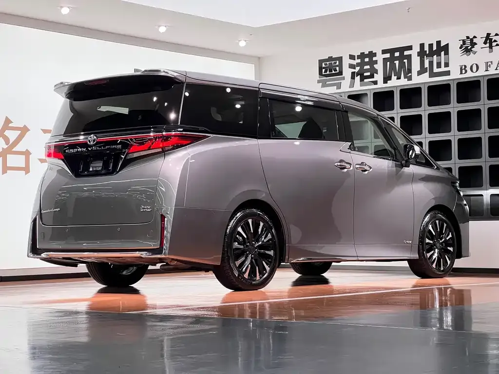 Toyota Alphard — фото 3