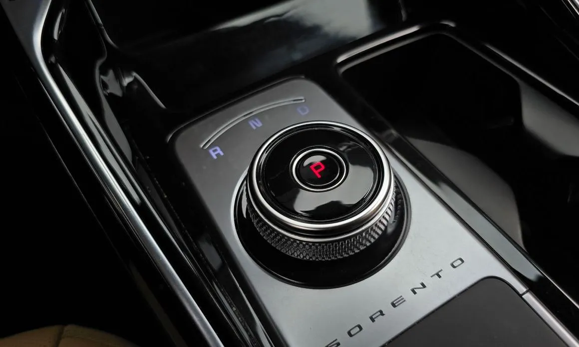 Kia Sorento — фото 2