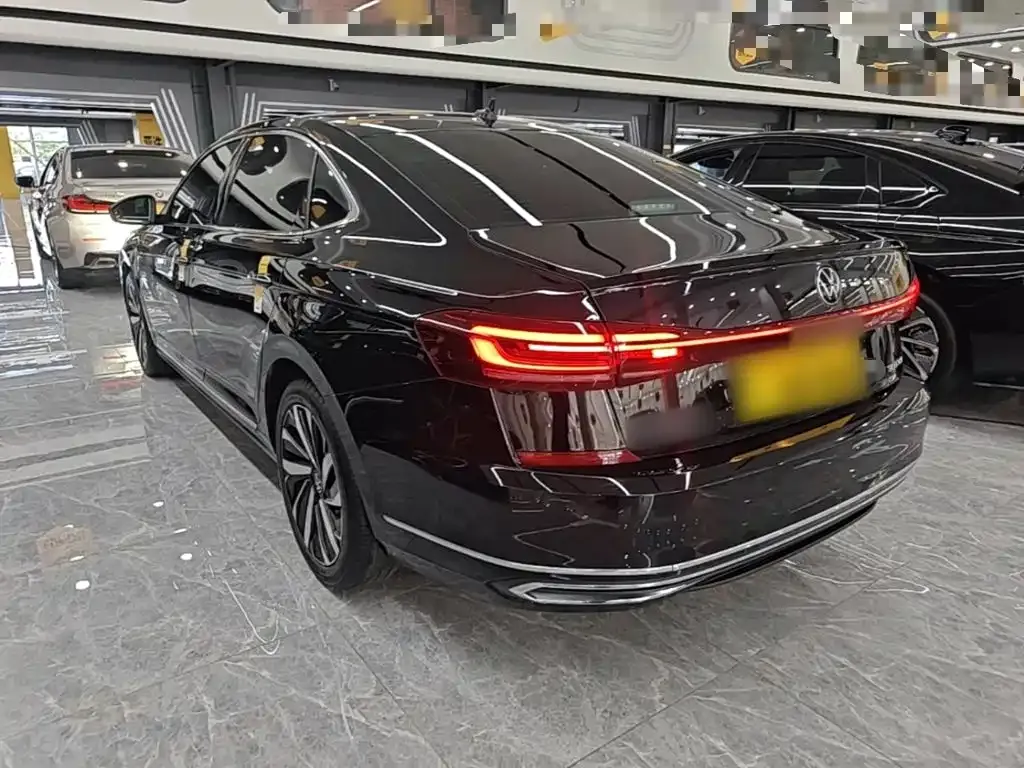 Volkswagen Passat — фото 6