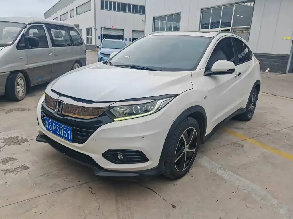 Honda Vezel — фото 1