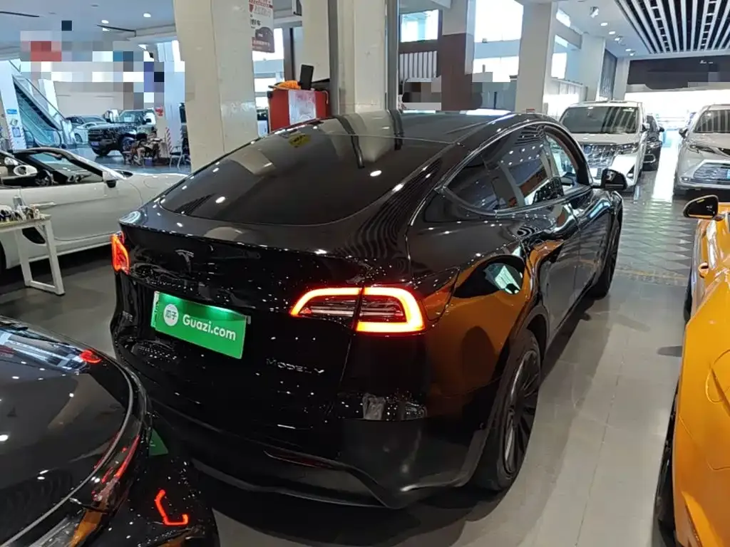 Tesla Model Y — фото 4