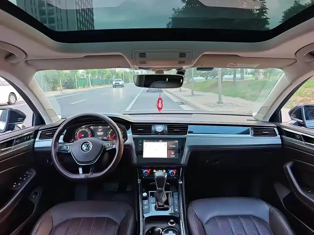 Volkswagen Phideon — фото 3