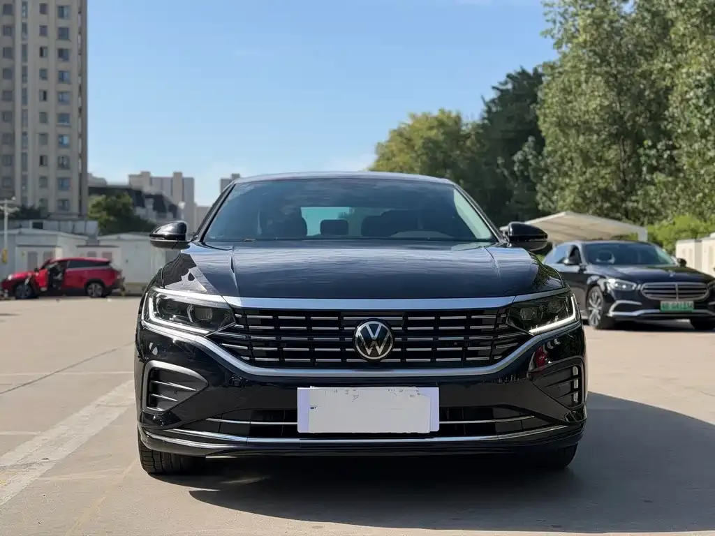 Volkswagen Passat — фото 2