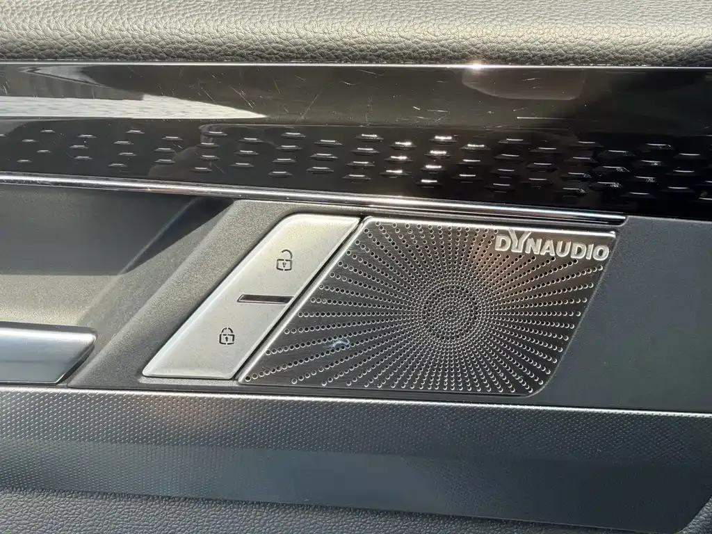 Volkswagen Passat — фото 8
