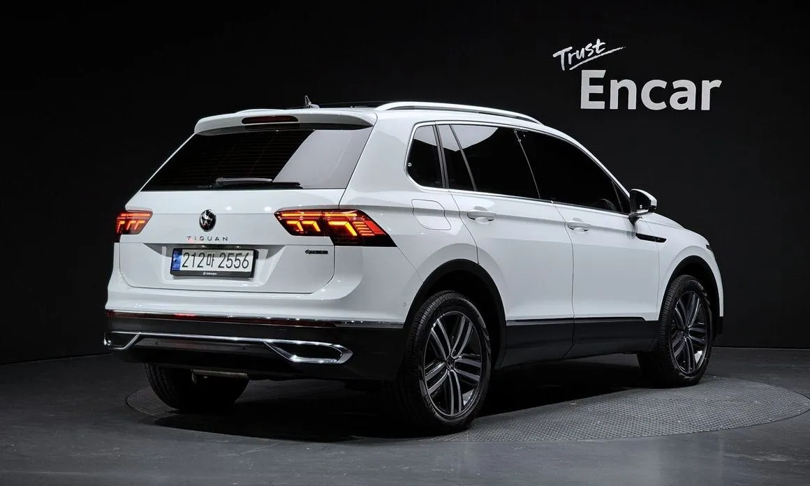 Volkswagen Tiguan — фото 4
