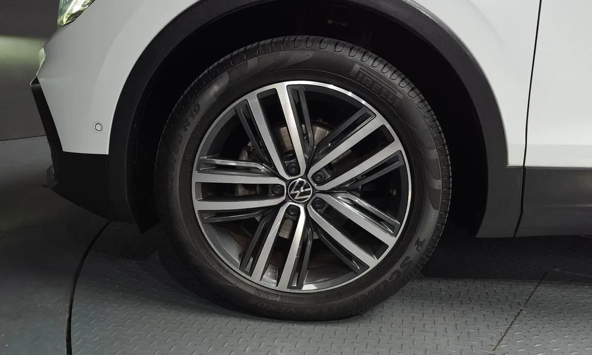Volkswagen Tiguan — фото 5