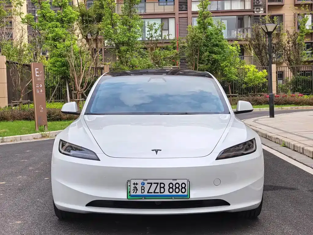 Tesla Model 3 — фото 2