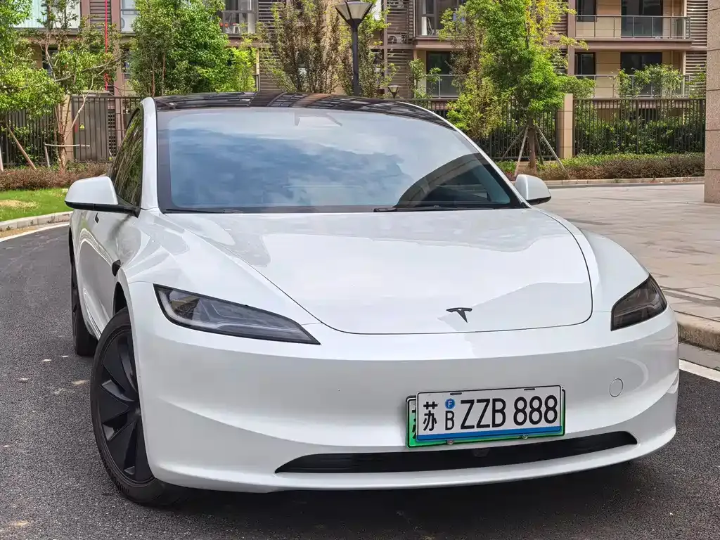 Tesla Model 3 — фото 4