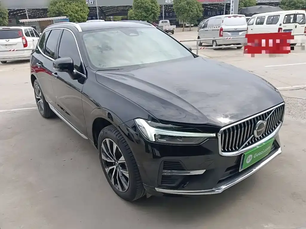 Volvo XC60 — фото 10
