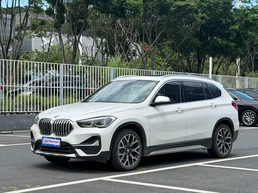 BMW X1 — фото 1