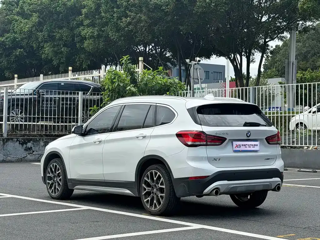 BMW X1 — фото 3