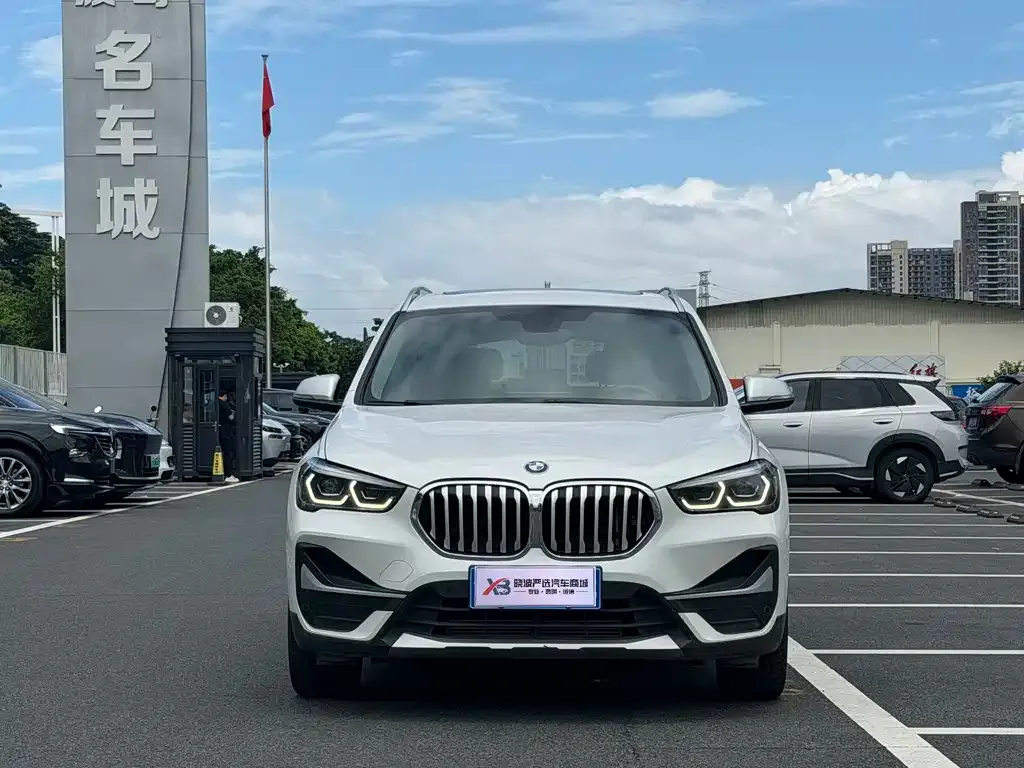 BMW X1 — фото 9