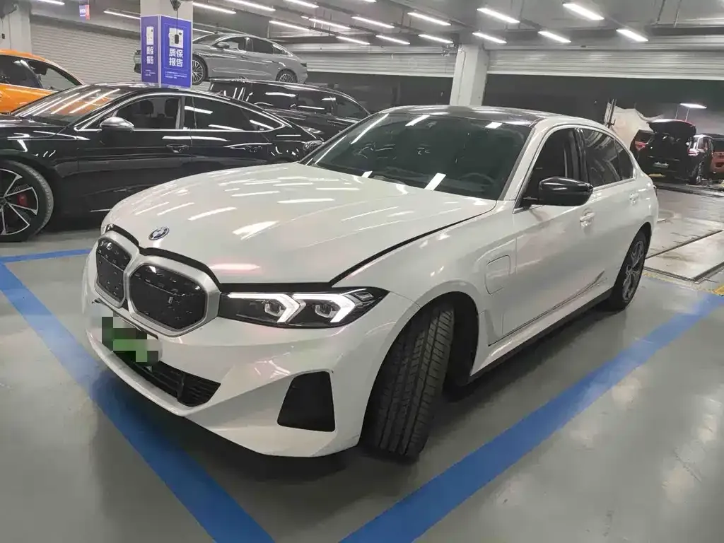 BMW i3 — фото 1