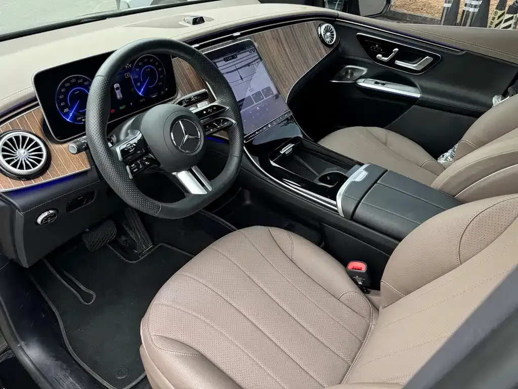 Mercedes-Benz EQE SUV — фото 2