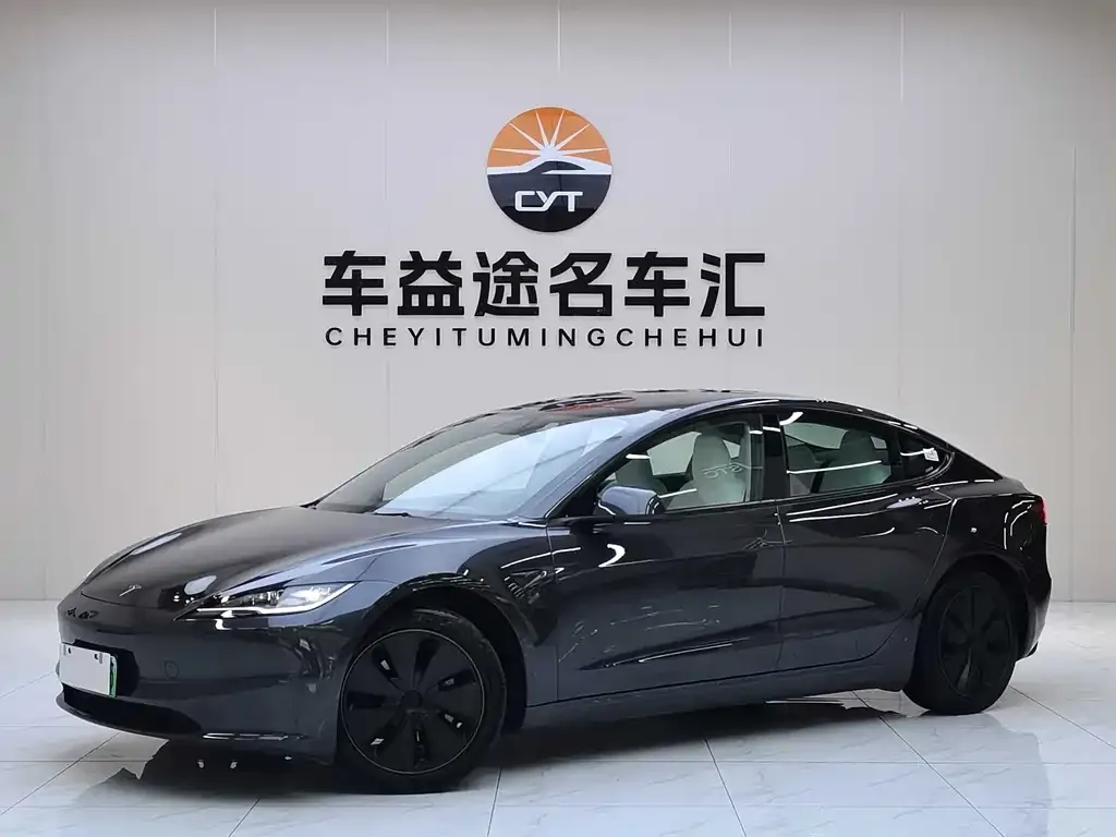 Tesla Model 3 — фото 1
