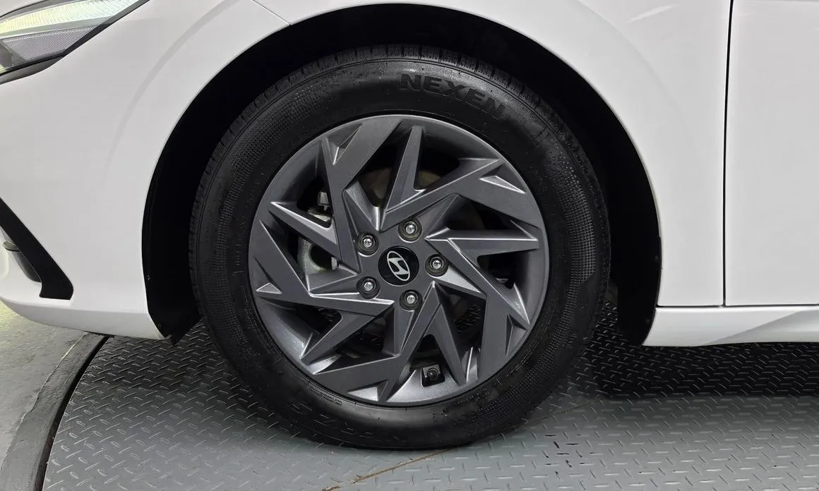 Hyundai AVANTE — фото 9