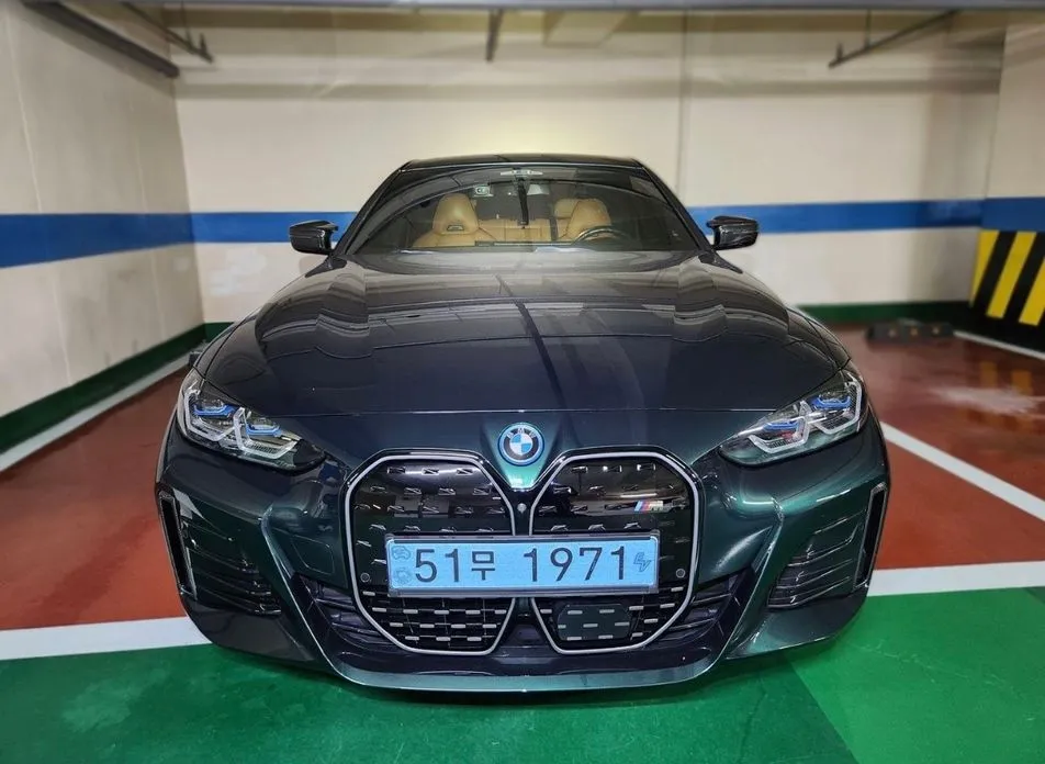 BMW i4 — фото 10