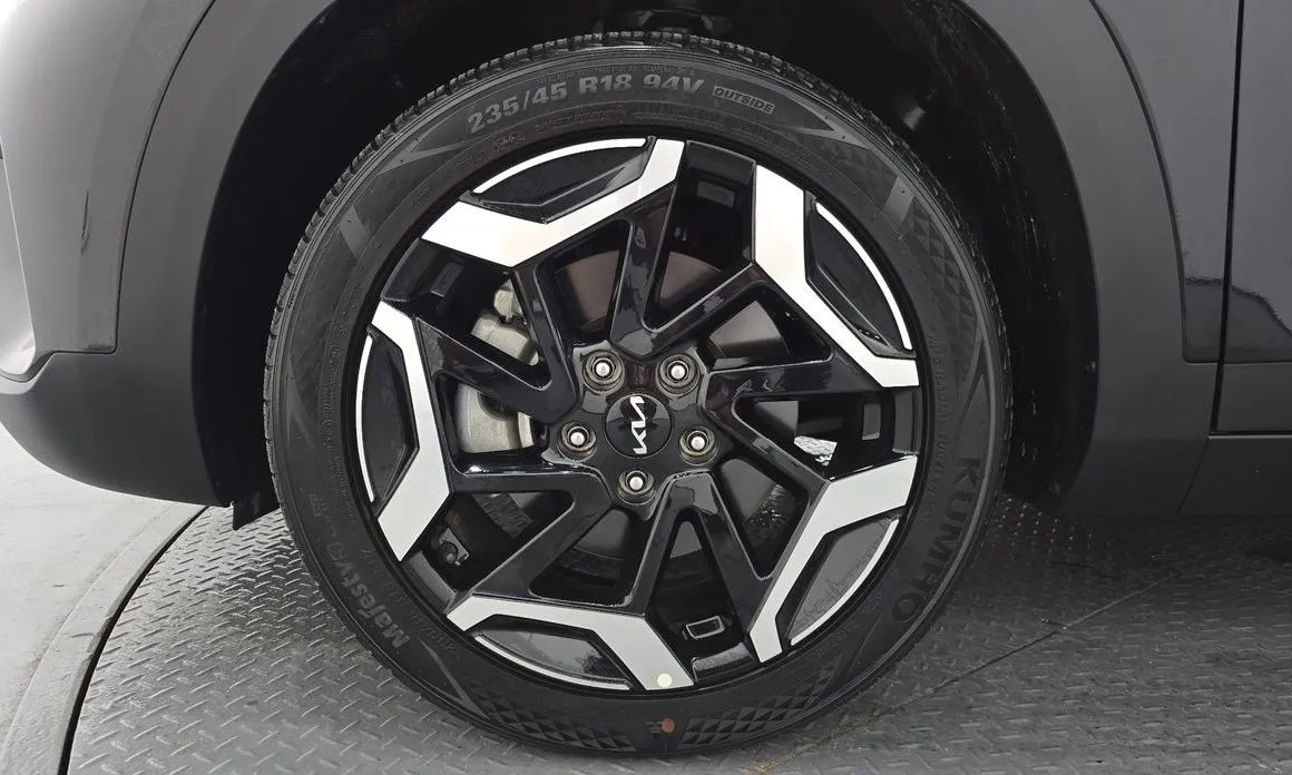 Kia Seltos — фото 10