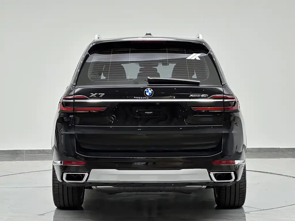 BMW X7 — фото 3