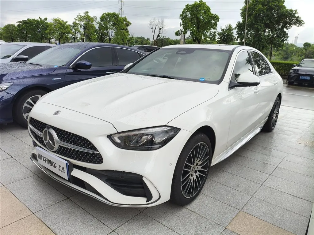 Mercedes-Benz C-Class — фото 1