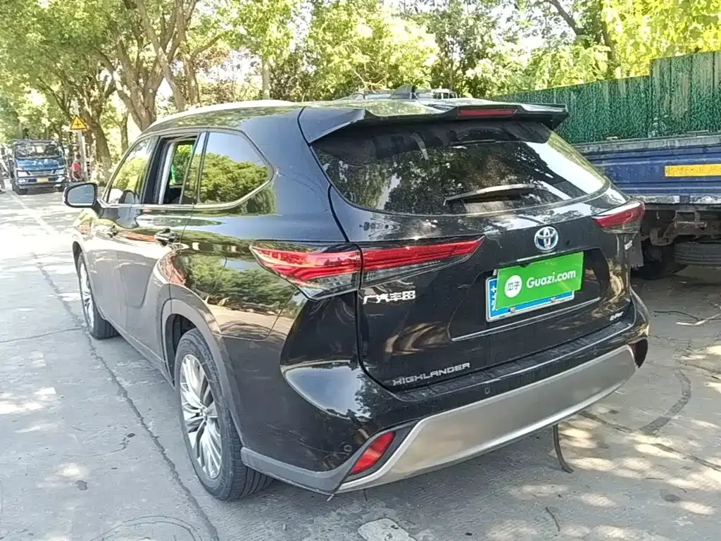 Toyota Highlander — фото 5