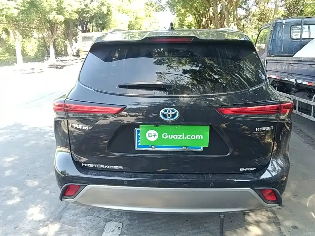 Toyota Highlander — фото 2