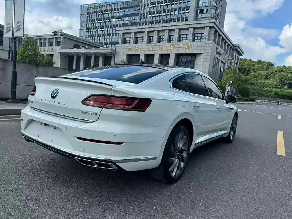 Volkswagen CC — фото 2