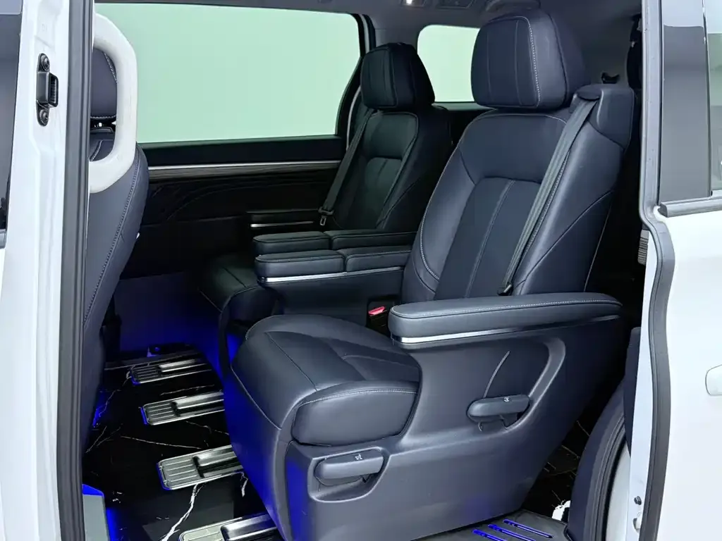 GAC Motor Trumpchi M8 — фото 9