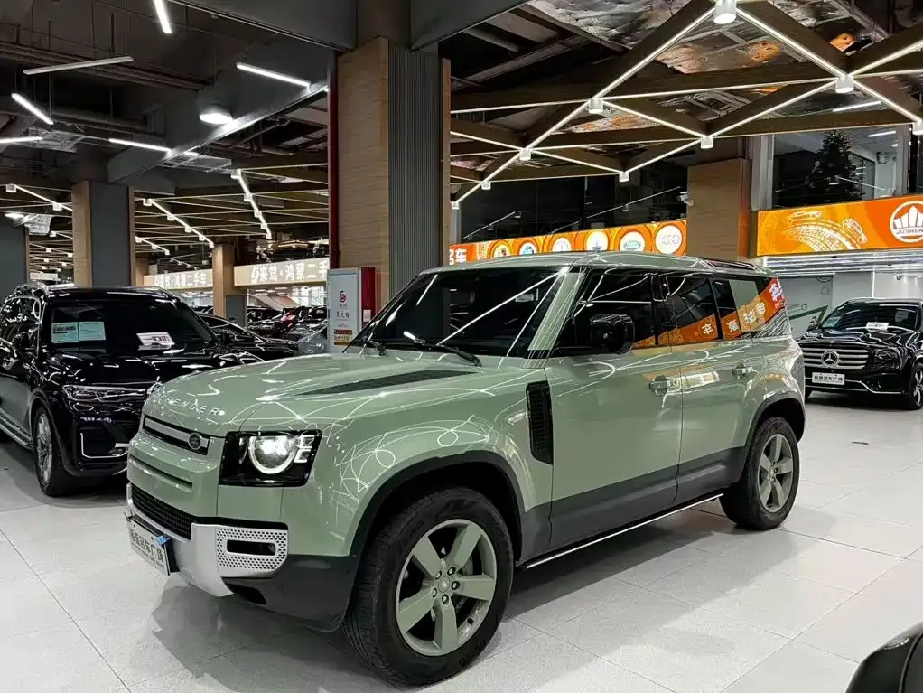 Land Rover Defender — фото 1
