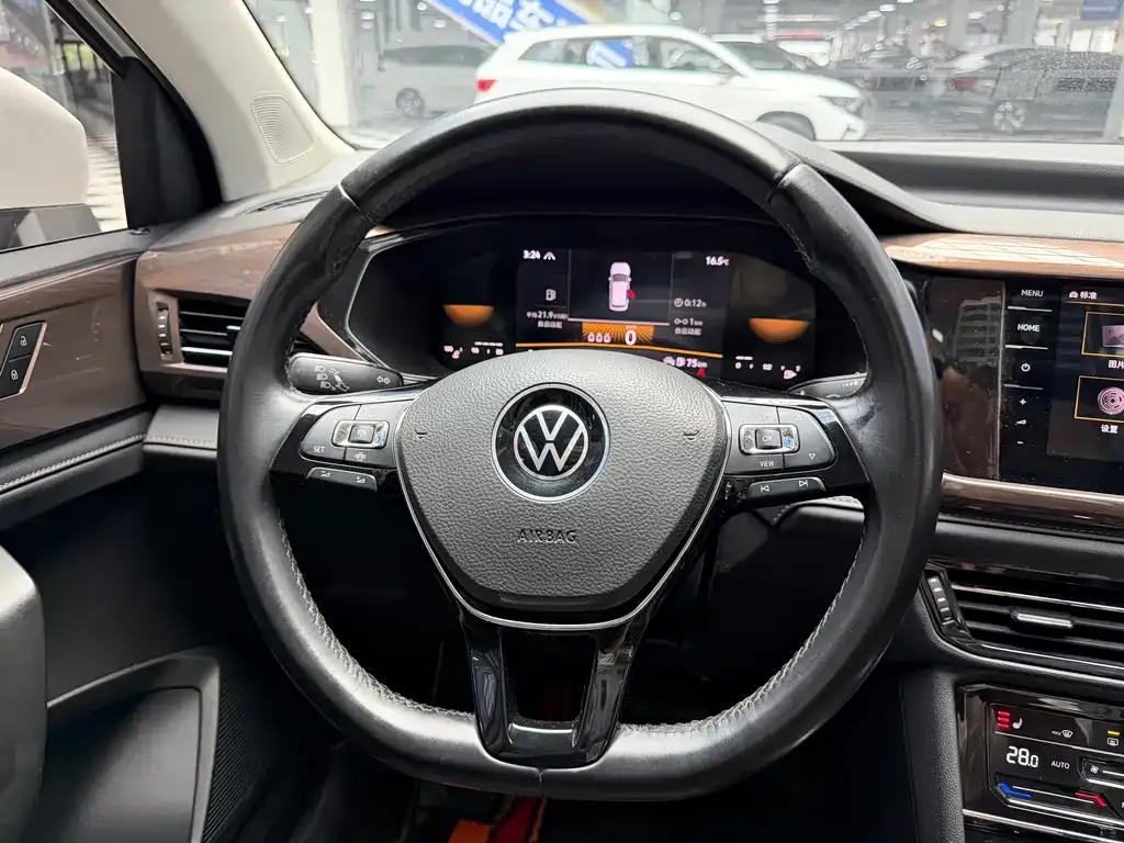 Volkswagen Tharu — фото 9