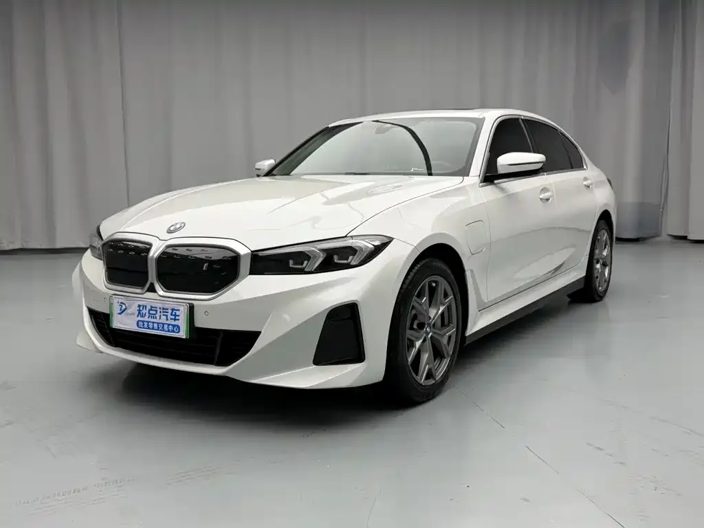 BMW i3 — фото 1