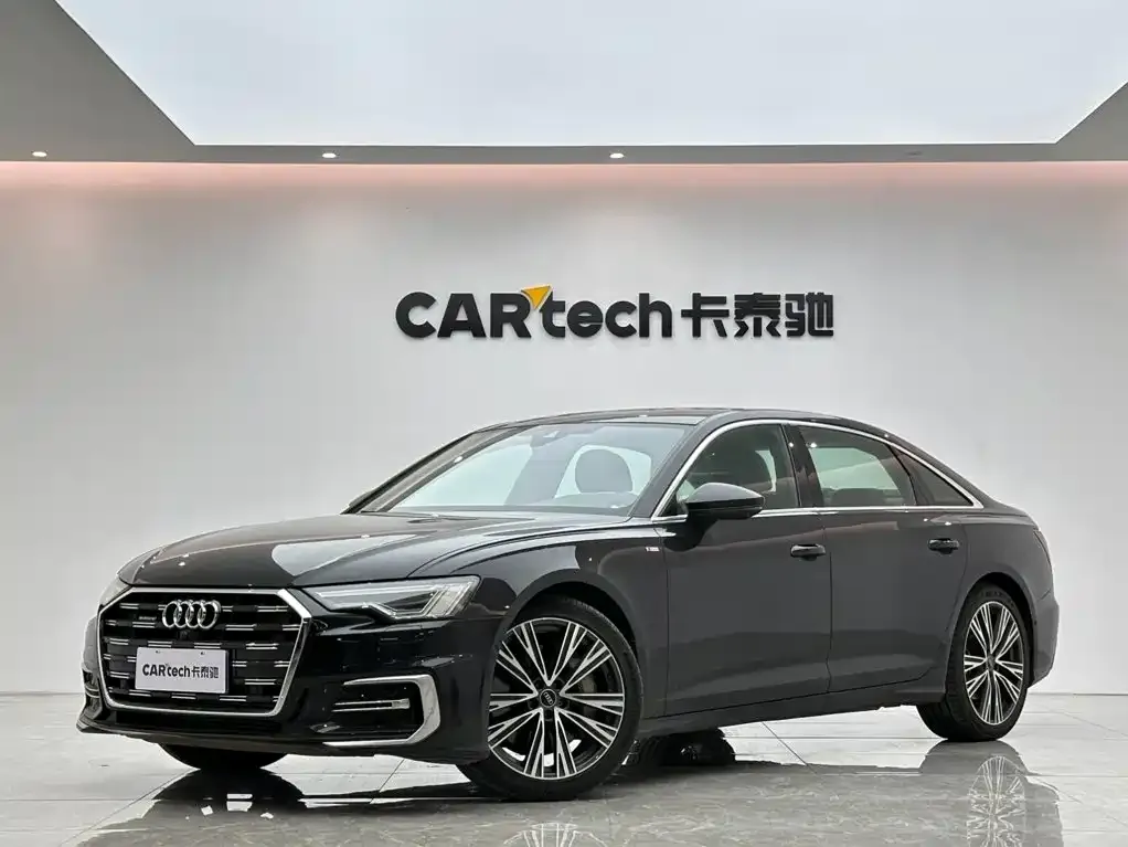 Audi A6L — фото 1