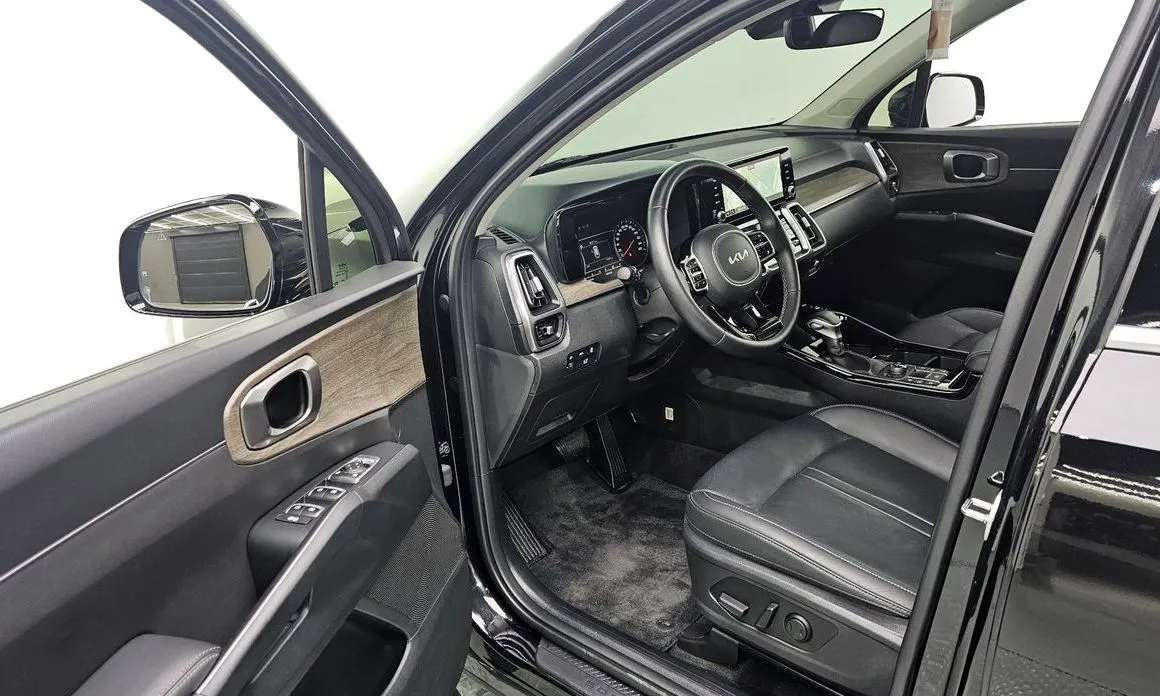 Kia Sorento — фото 8