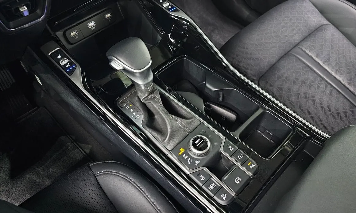 Kia Sorento — фото 10