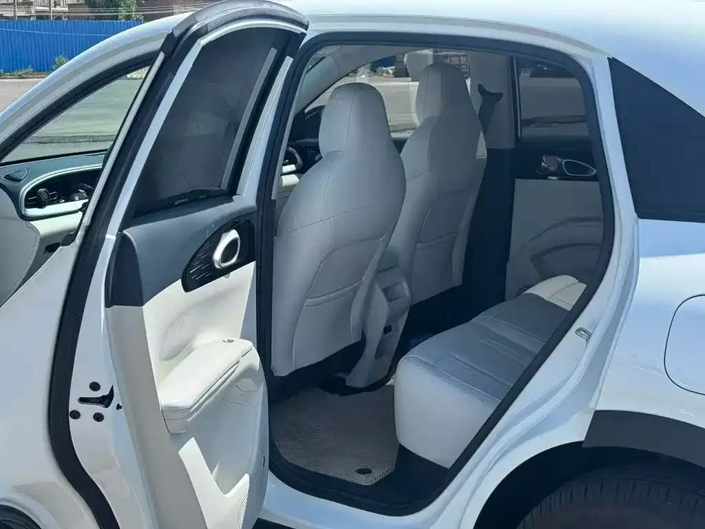 Geely Starburst — фото 8