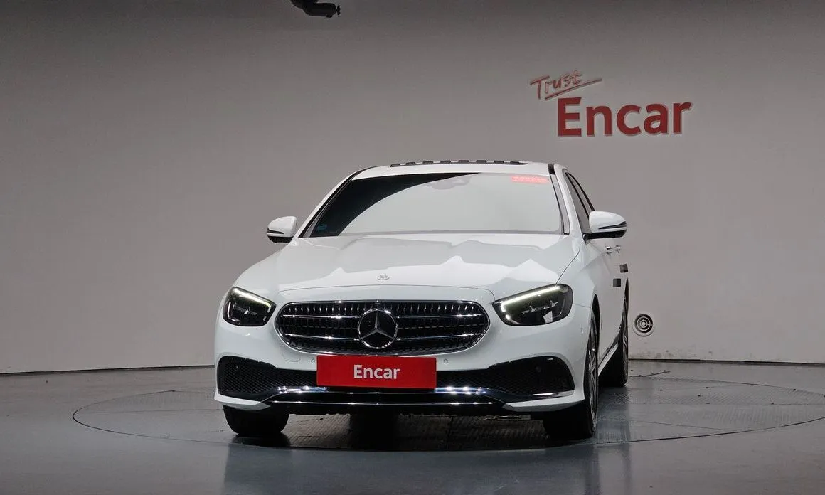 Mercedes-Benz E-Class — фото 6