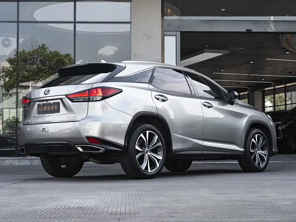 Lexus RX — фото 9