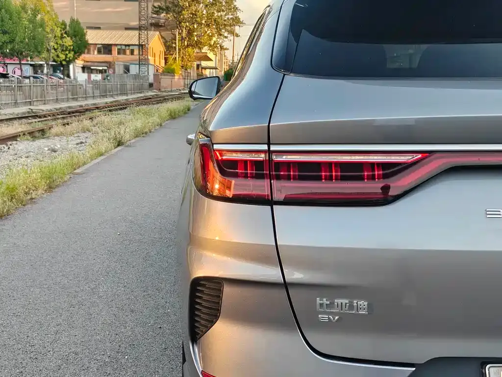 BYD PLUS New Energy — фото 4