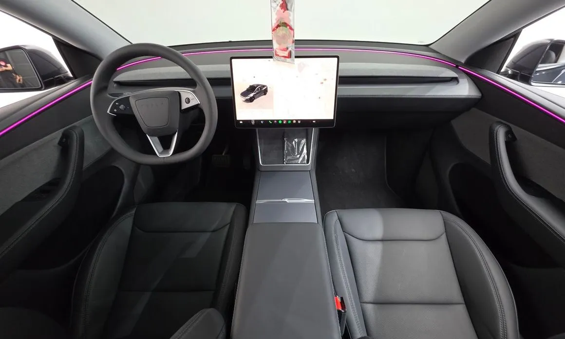 Tesla Model Y — фото 6